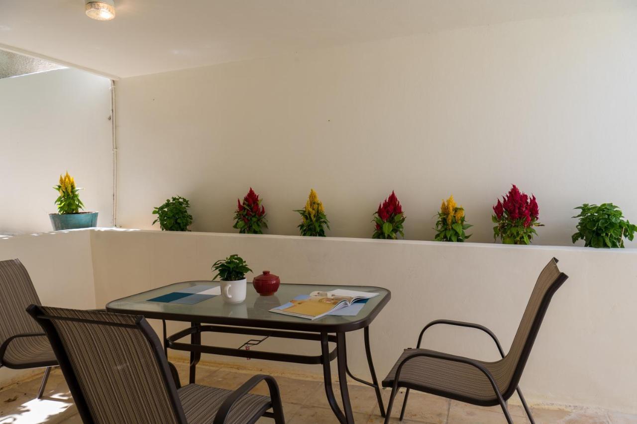 Chroma Lodge Rafina Exterior foto