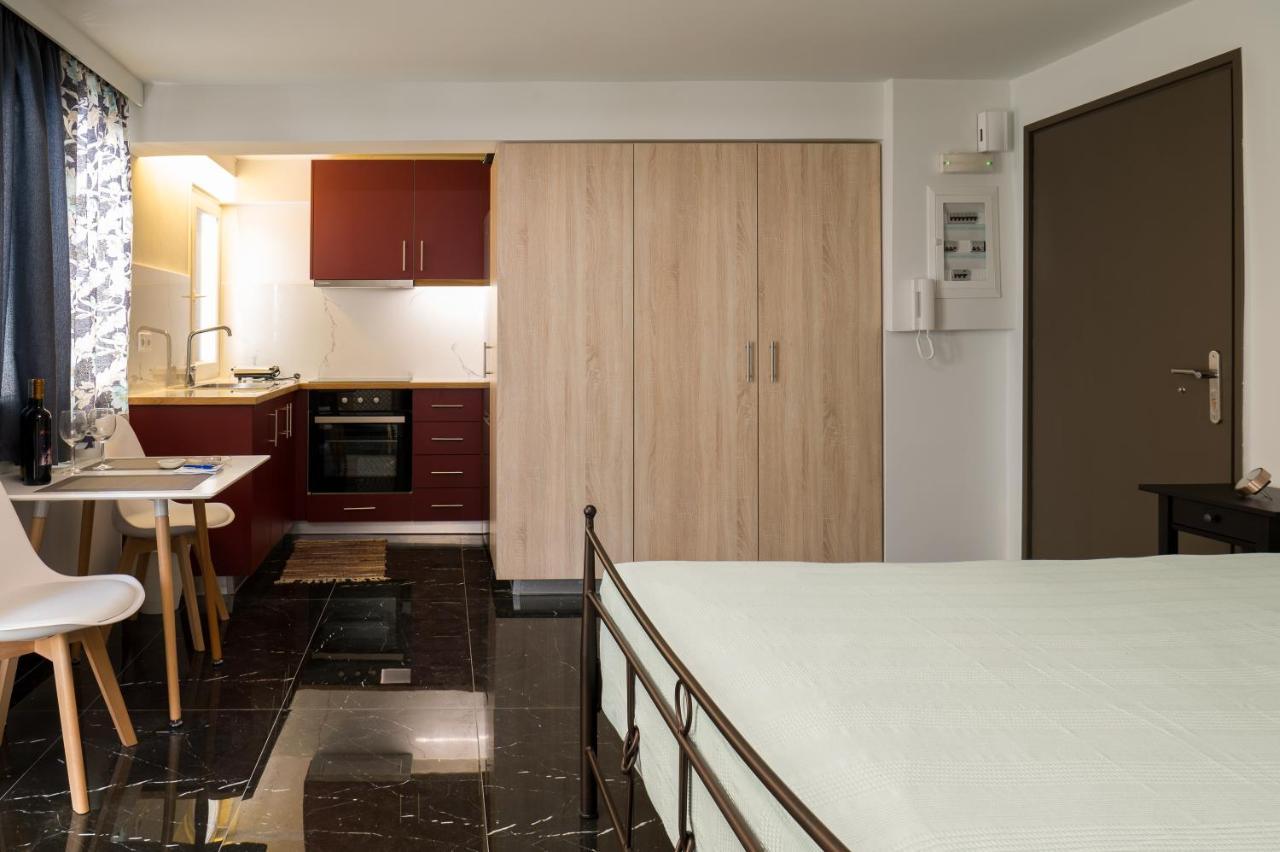 Chroma Lodge Rafina Exterior foto