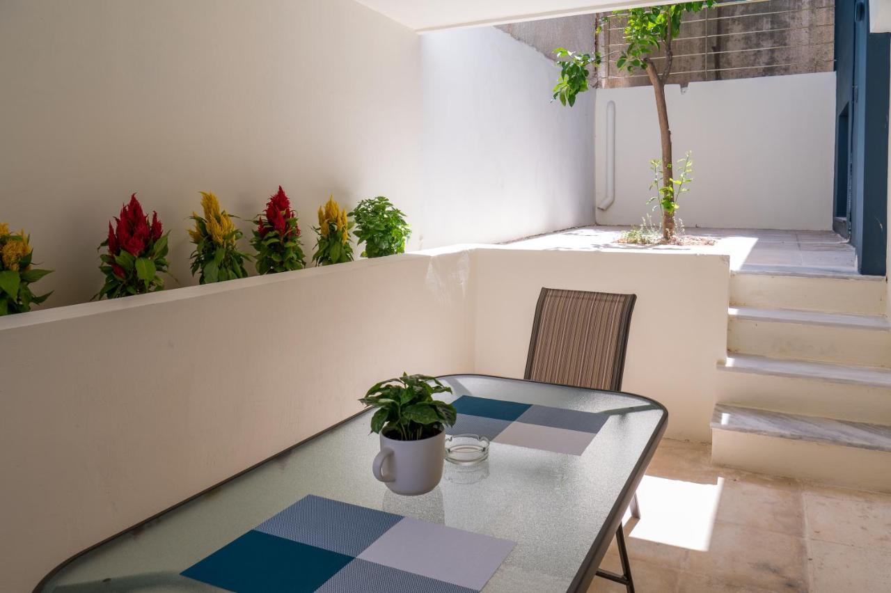 Chroma Lodge Rafina Exterior foto